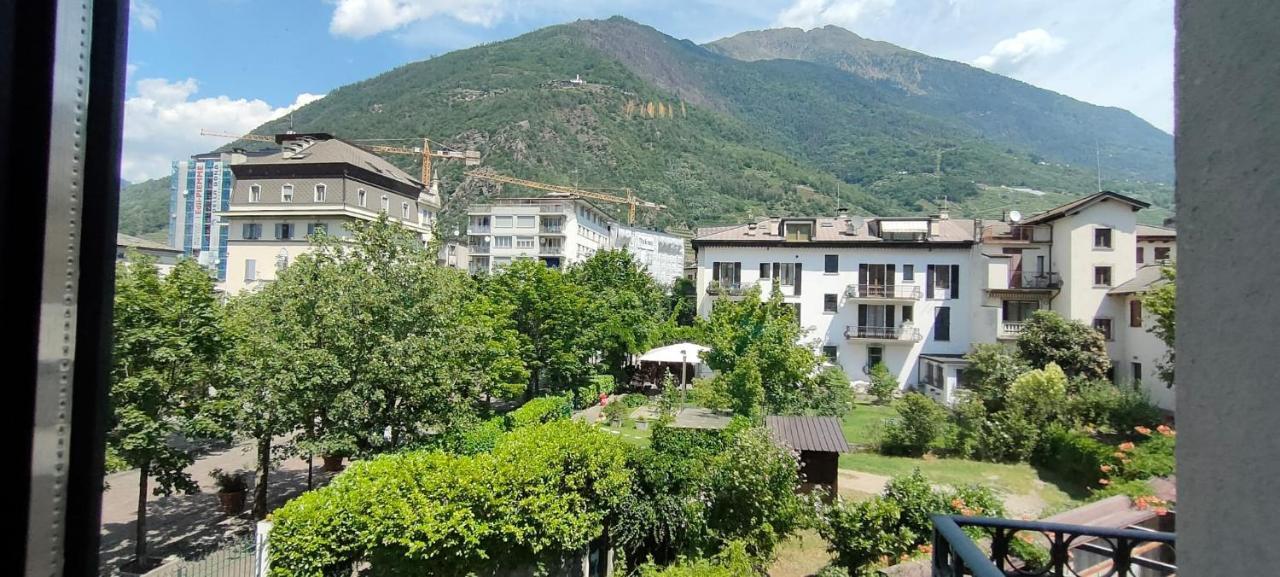 Bernina Station Center Apartment - Тирано Экстерьер фото