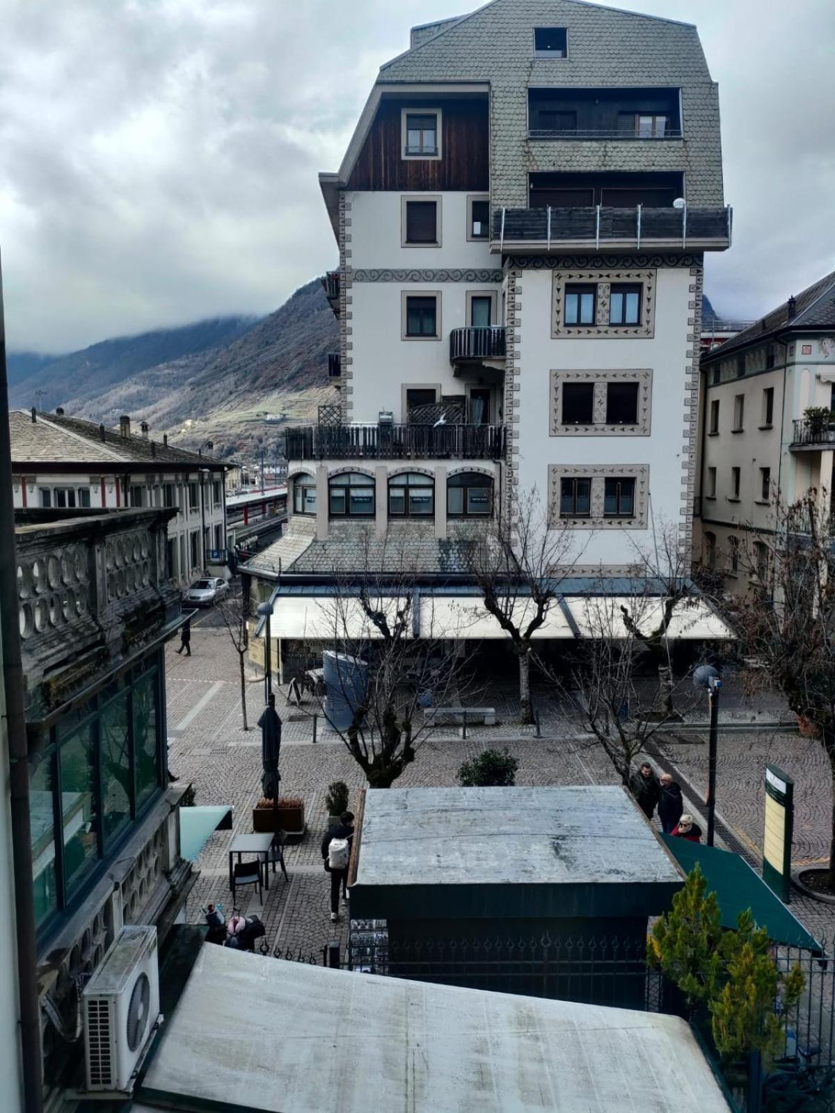 Bernina Station Center Apartment - Тирано Экстерьер фото